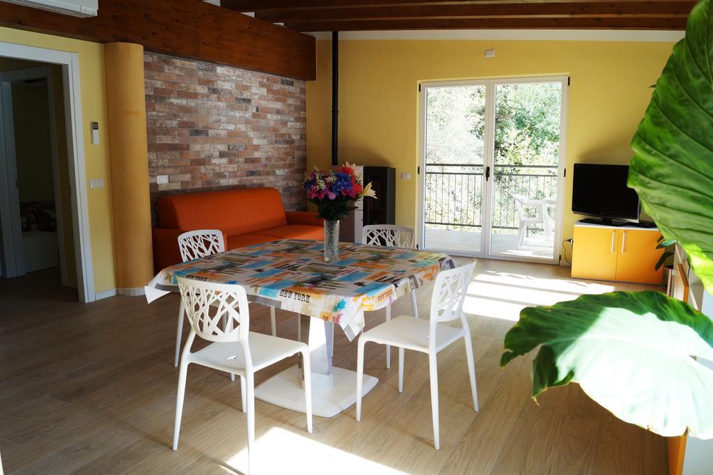 Ferienwohnung Residenza Andrea Olga Laglio Zimmer foto