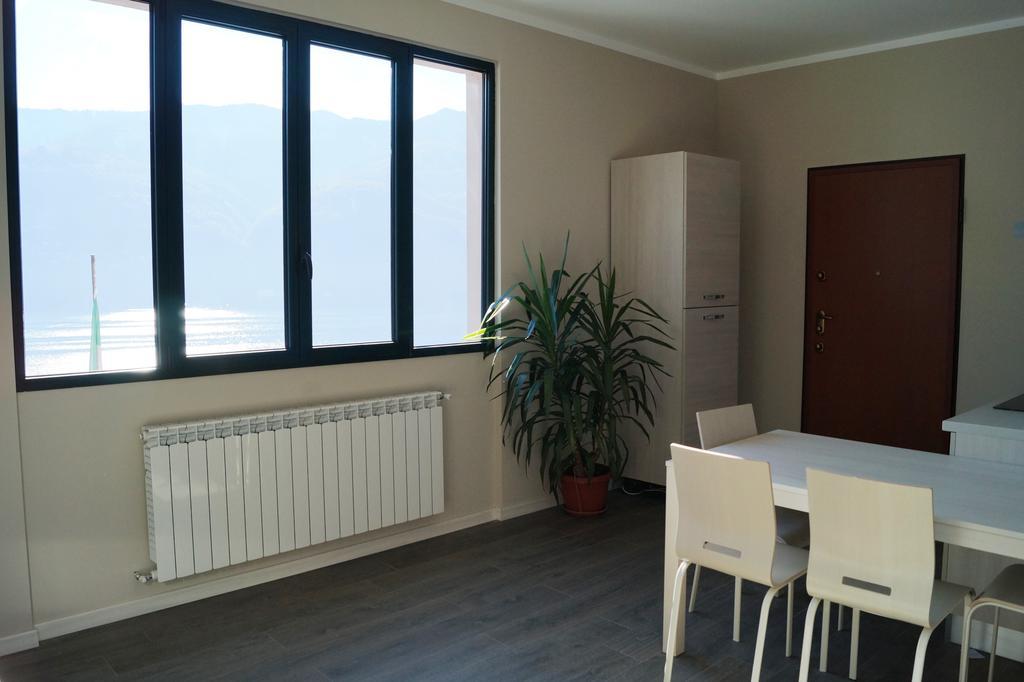 Ferienwohnung Residenza Andrea Olga Laglio Zimmer foto