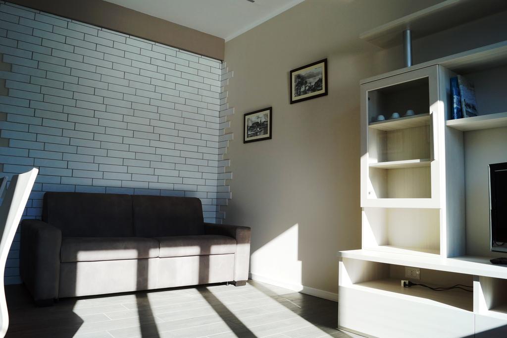 Ferienwohnung Residenza Andrea Olga Laglio Zimmer foto